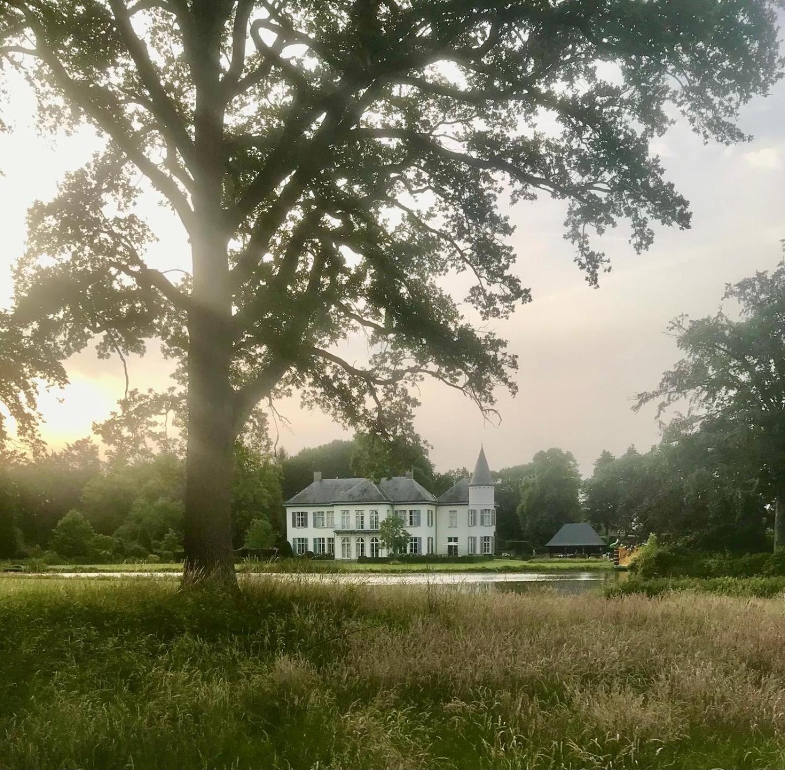 B&B Kasteel Den Tip Arendonk Eksteriør billede